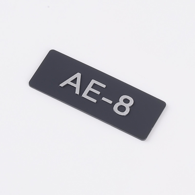 Emballage Impression Logos métalliques en aluminium Durable et personnalisé pour la personnalisation
