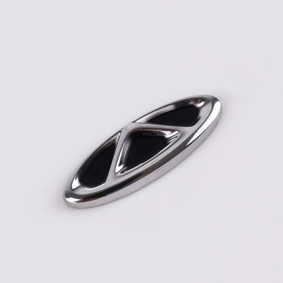 Étiquettes métalliques automobiles en argent nickel personnalisées et produites