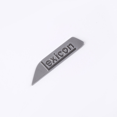 Logo métallique en nickel et argent personnalisé par QC-Guaranteed Electroforming