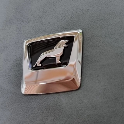 Logo personnalisé Logo de voiture en métal accepté L'ajout parfait à votre stratégie de marque